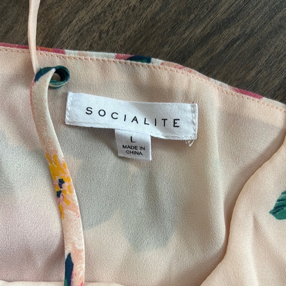 Socialite Pink and Green Floral Camisole - Picture 2 of 3